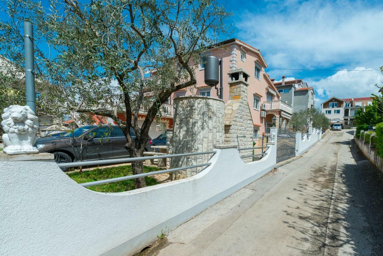 Katy & David Apartments Zadar Exteriör bild
